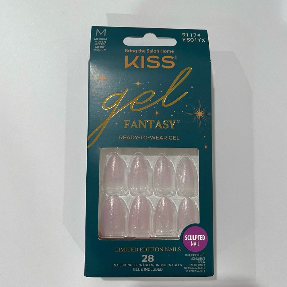 NEW Kiss Fantasy Ready-to-Wear Gel Fantasy Nails - Shimmer